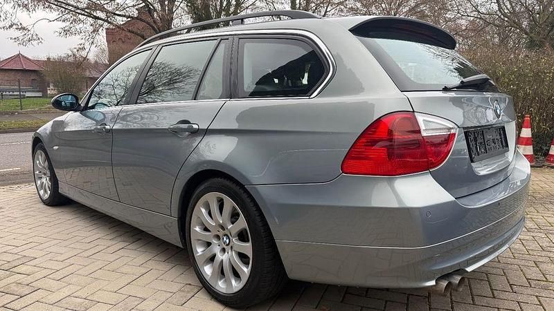 Gebraucht BMW 325 218 PS (160 kW) 2005 Grau metallic Limousine