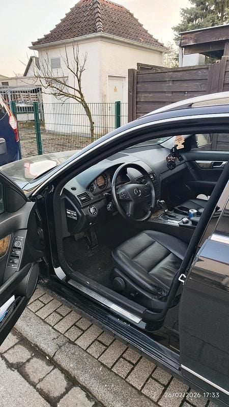 Gebraucht Mercedes C320 224 PS (164 kW) 2008 Schwarz Kombi