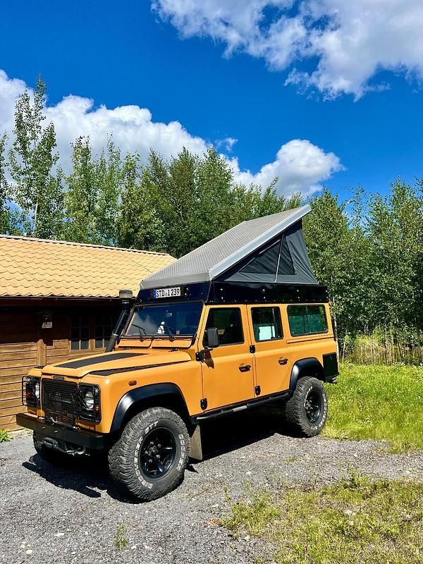 Beige Gebraucht 1999 Land Rover Defender SUV | 32.550 € - Bild 1/4