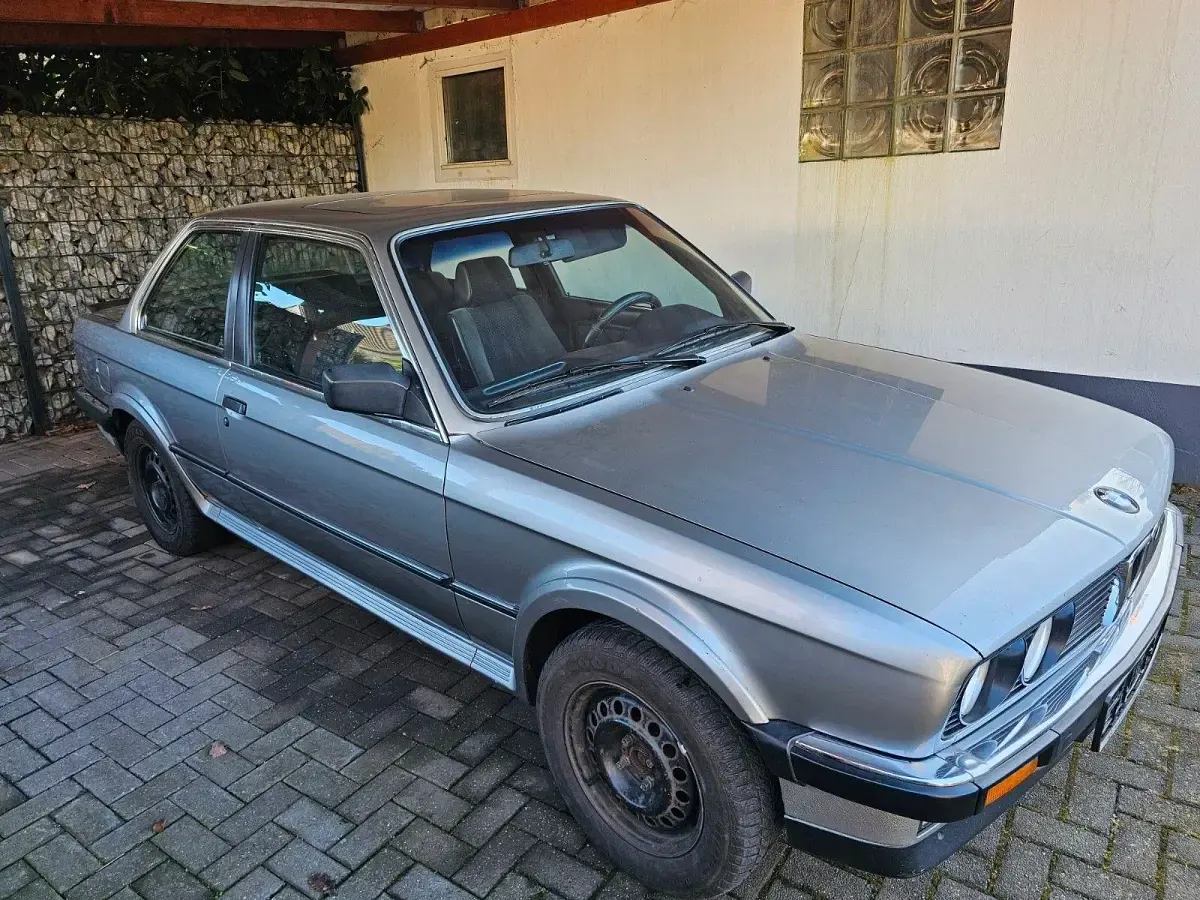 Używany BMW 325 171 KM (125 kW) 1987 Srebrny Coupe
