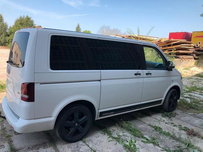 Gebraucht VW Multivan 180 PS (132 kW) 2012 Weiß Van