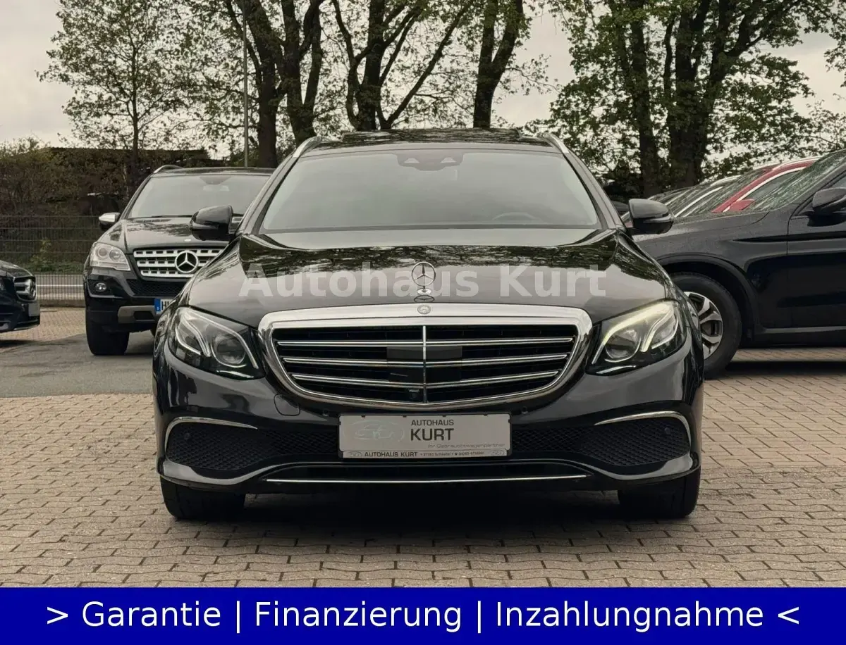 Gebraucht Mercedes E220 Exclusive 194 PS (142 kW) 2018 Schwarz Kombi