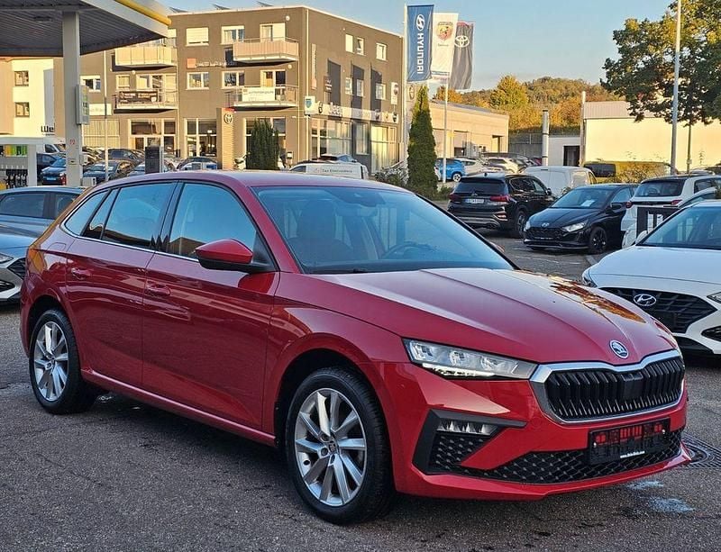 Rot Gebraucht 2024 Skoda Scala Selection Kleinwagen | 19.950 € (Guter Preis) - Bild 1/4