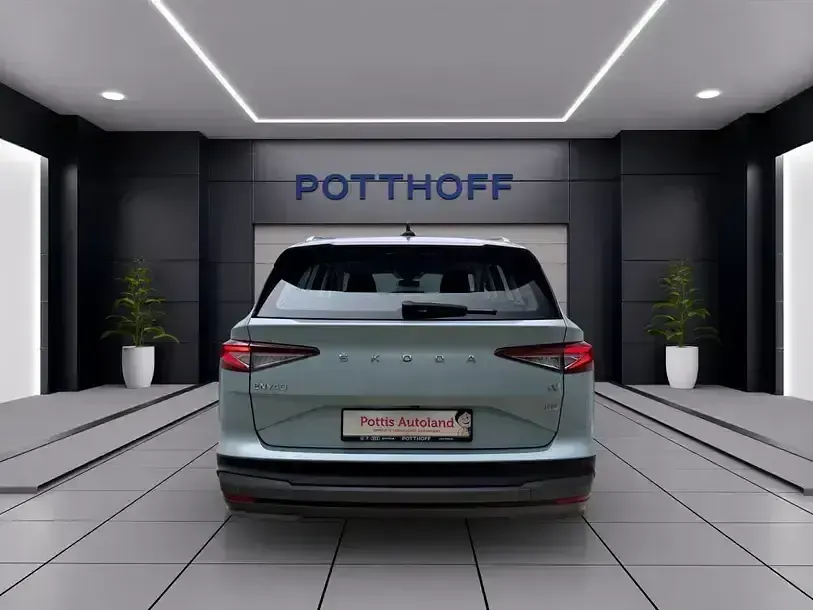 Gebraucht Skoda Enyaq iV Loft 150 kW (204 PS) 2023 Arctic silber metallic SUV