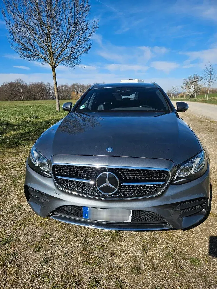 Gebraucht Mercedes E250 AMG line 211 PS (155 kW) 2016 Grau Kombi