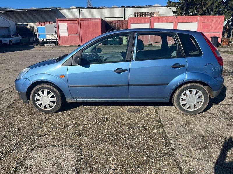 Gebraucht Ford Fiesta 80 PS (58 kW) 2002 Blau Kleinwagen