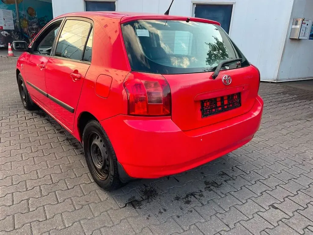 Gebraucht Toyota Corolla 97 PS (71 kW) 2004 Rot Kombi