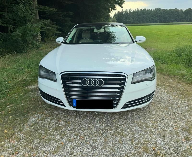 Gebraucht Audi A8 Comfort 350 PS (257 kW) 2010 Weiß Limousine