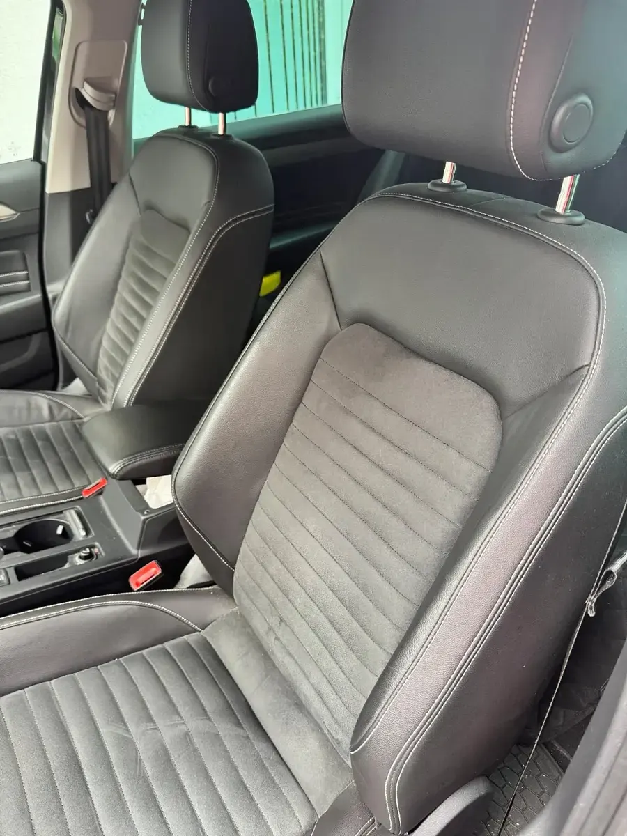 Gebraucht VW Passat Elegance 150 PS (110 kW) 2023 Schwarz Kombi