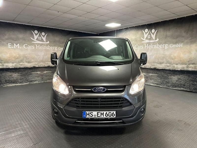 Gebraucht Ford Tourneo Titanium 131 PS (96 kW) 2016 Grau Van / Kleinbus