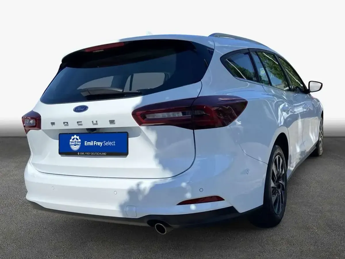 Gebraucht Ford Focus Titanium 155 PS (114 kW) 2025 Frozen white Kombi