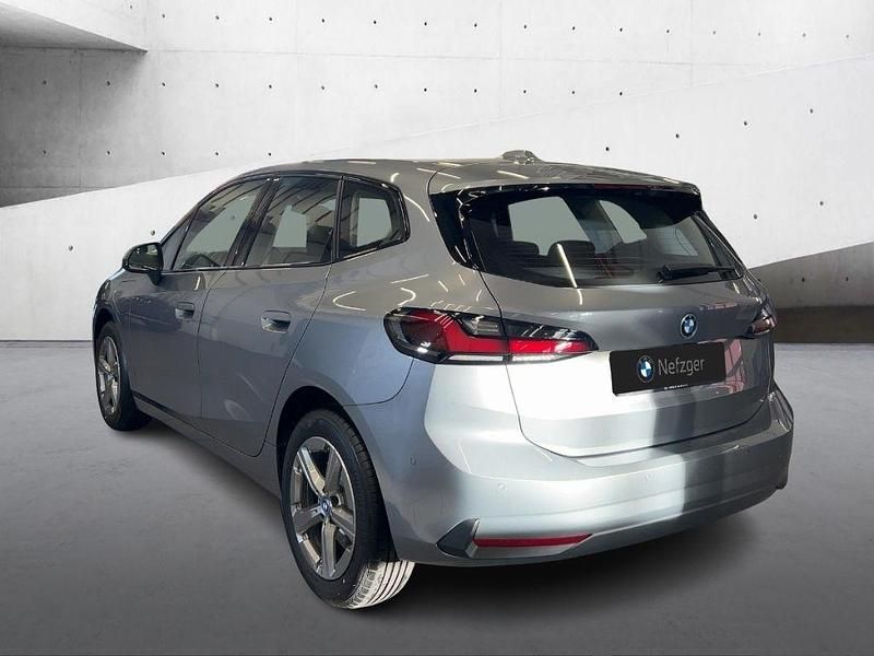 Neu BMW 230e Active Tourer 326 PS (239 kW) 2025 Skyscraper grau metallic Van / Kleinbus