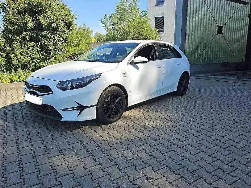 Gebraucht Kia Ceed Edition 7 101 PS (74 kW) 2022 Cararraweiss Kleinwagen