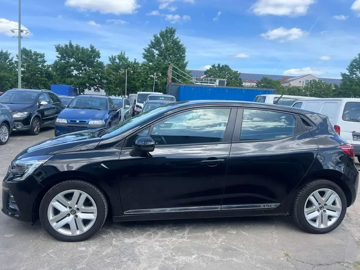 Gebraucht Renault Clio V 91 PS (66 kW) 2021 Sternenschwarz Kleinwagen