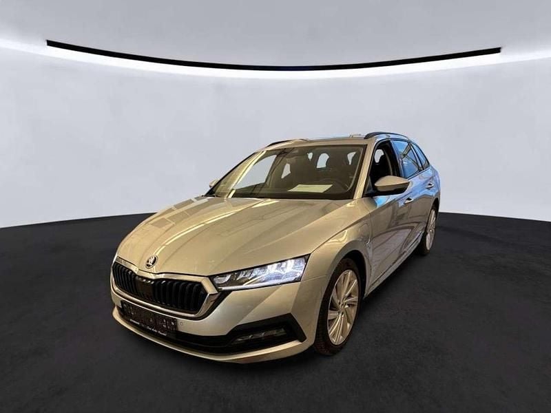 Gebraucht Skoda Octavia Ambition 204 PS (150 kW) 2021 Brilliantsilber metallic Kombi