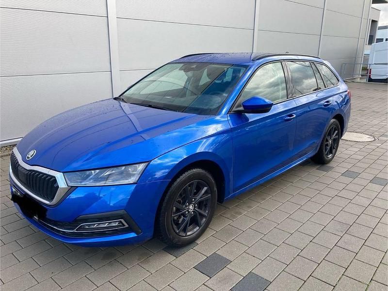 Blau Gebraucht 2021 Skoda Octavia Style Kombi | 22.500 € (Fairer Preis) - Bild 1/4
