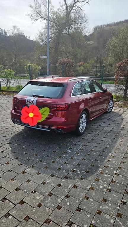 Gebraucht Audi A4 Sport 254 PS (186 kW) 2018 Rot Kombi