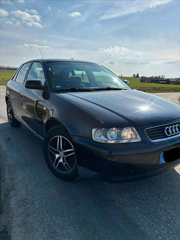 Gebraucht Audi A3 105 PS (77 kW) 2001 Blau Kleinwagen