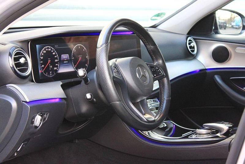 Gebraucht Mercedes E220 194 PS (142 kW) 2016 Silber Limousine