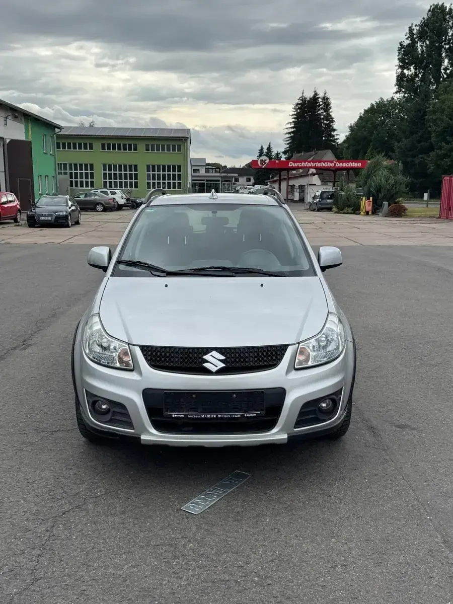 Gebraucht Suzuki SX4 120 PS (88 kW) 2010 Grau SUV