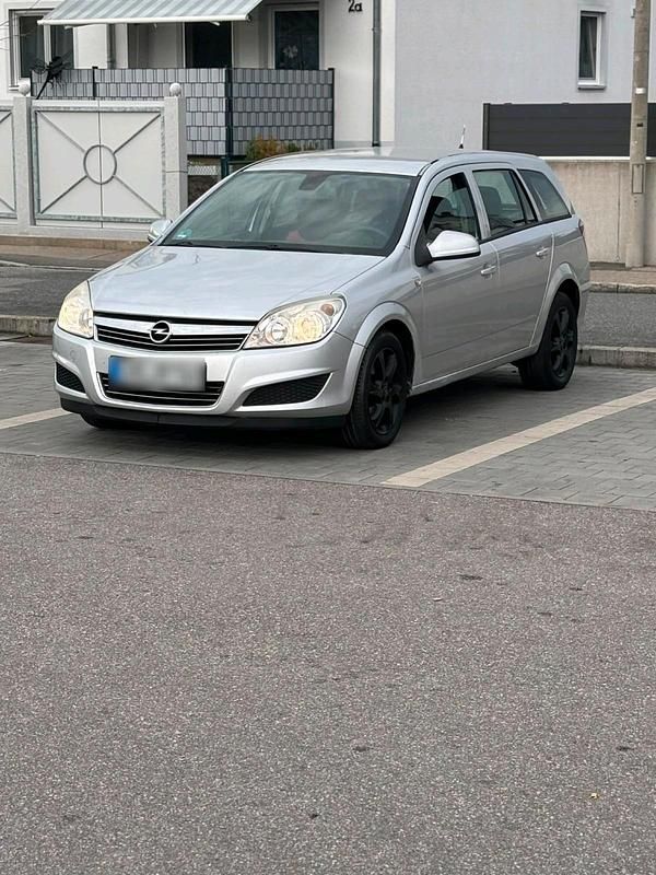 Second-hand Opel Astra 116 CP (85 kW) 2005 Gri Break