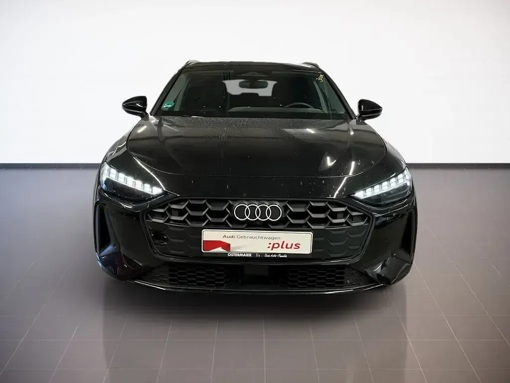 Gebraucht Audi A5 Ambiente 204 PS (150 kW) 2025 Mythosschwarz Kombi