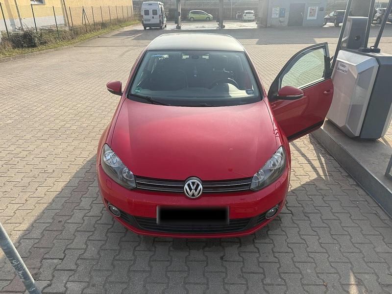 Gebraucht VW Golf VII Move 105 PS (77 kW) 2012 Rot Limousine