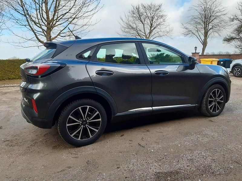 Gebraucht Ford Puma Titanium 125 PS (91 kW) 2022 Grau SUV
