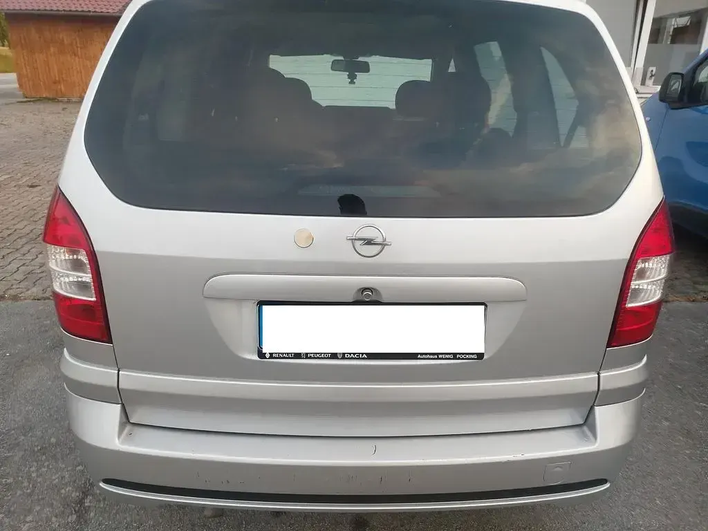 Gebraucht Opel Zafira Edition 125 PS (91 kW) 2005 Silber Van / Kleinbus