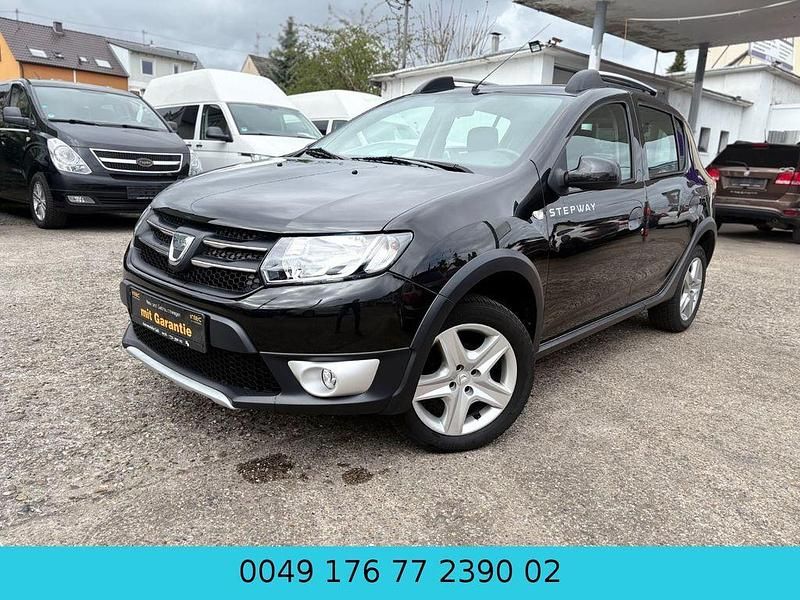 Gebraucht Dacia Sandero Prestige 90 PS (66 kW) 2013 Schwarz SUV