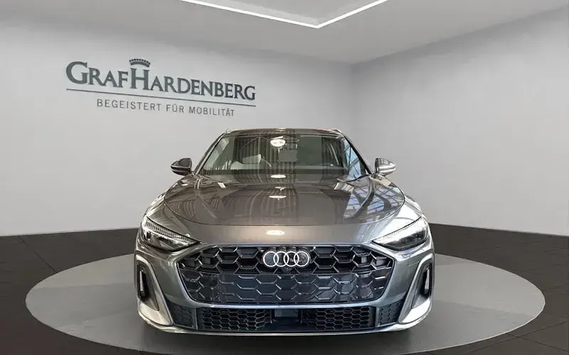 Gebraucht Audi A5 Ambiente 204 PS (150 kW) 2025 Daytonagrau perleffekt Kombi