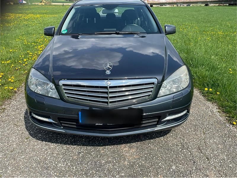 Gebraucht Mercedes C350 Elegance 231 PS (169 kW) 2010 Grau Limousine