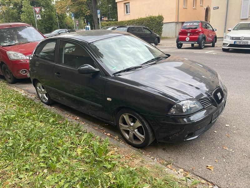 Schwarz Gebraucht 2005 Seat Ibiza Kleinwagen | 450 € (Superpreis) - Bild 1/4