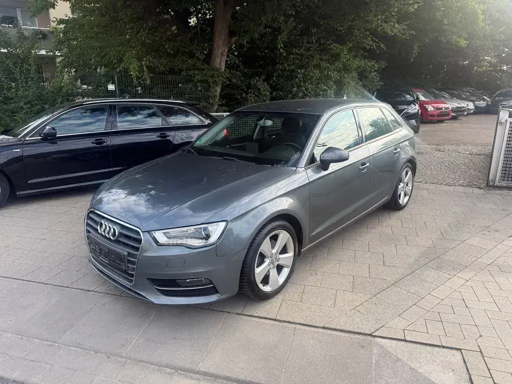 Gebraucht Audi A3 Ambition 150 PS (110 kW) 2015 Grau Limousine
