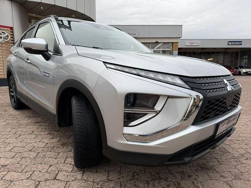 Silber Gebraucht 2022 Mitsubishi Eclipse Cross SUV | 19.990 € (Superpreis) - Bild 1/4