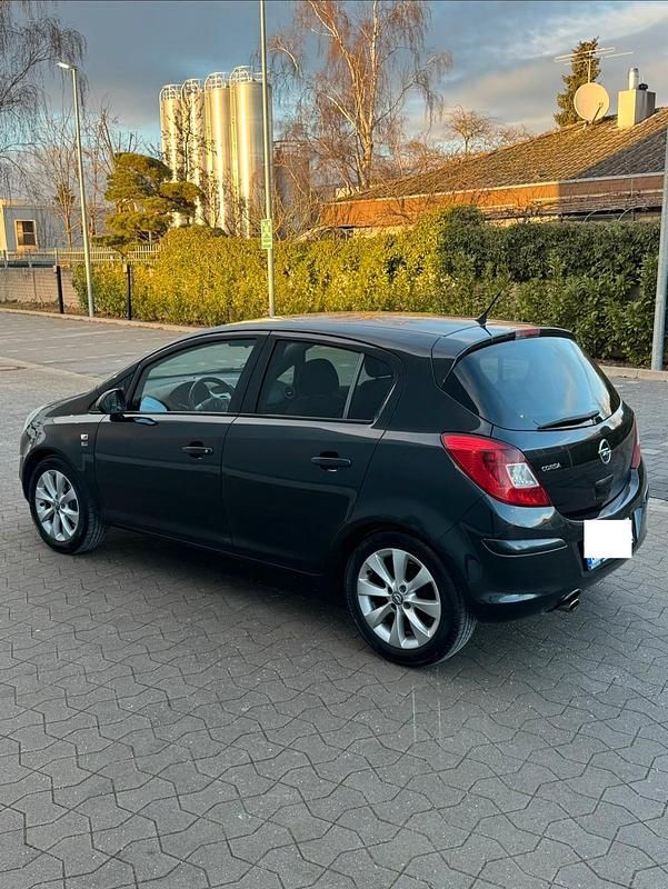 Gebraucht Opel Corsa 101 PS (74 kW) 2012 Schwarz Kleinwagen