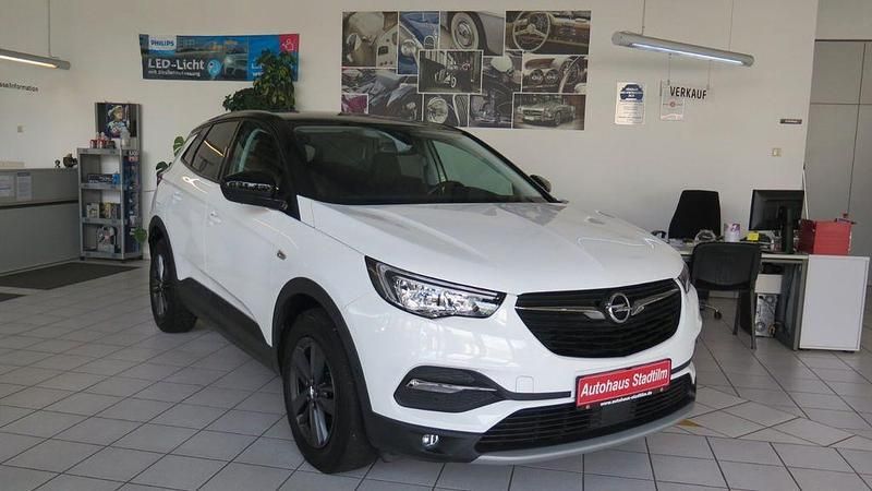 Weiß Gebraucht 2021 Opel Grandland X Design Edition SUV | 19.900 € (Fairer Preis) - Bild 1/4