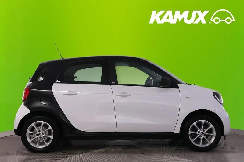 Gebraucht Smart ForFour 71 PS (52 kW) 2019 Schwarz Kleinwagen