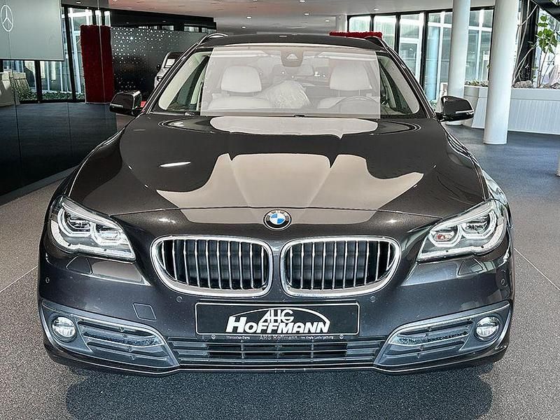 Gebraucht BMW 530 258 PS (189 kW) 2016 Grau Kombi