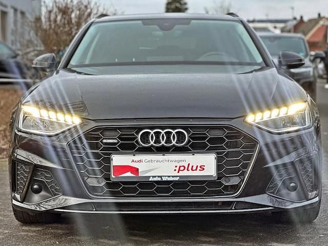 Gebraucht Audi A4 Ambiente 204 PS (150 kW) 2022 Mythosschwarz metallic Kombi