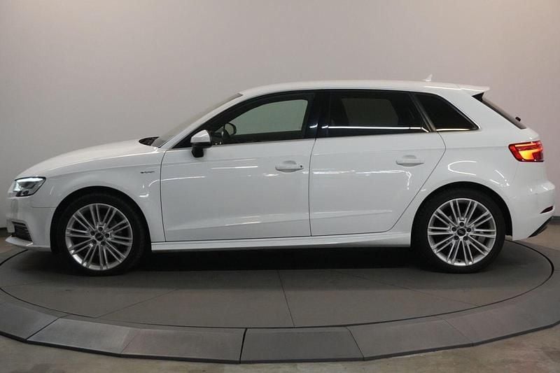 Gebraucht Audi e-tron Sportback S-Line 110 kW (150 PS) 2017 Weiß SUV