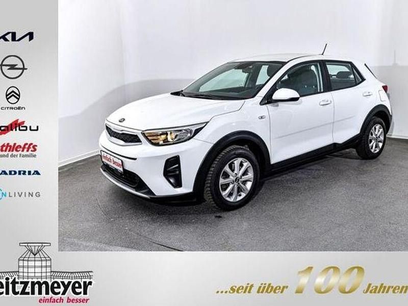 Weiß Gebraucht 2020 Kia Stonic Edition 7 SUV | 13.790 € (Fairer Preis) - Bild 1/4