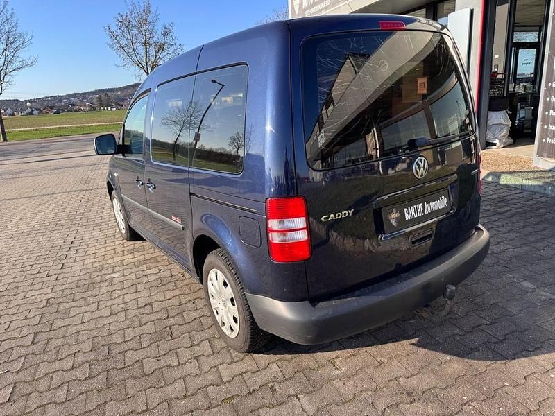 Gebraucht VW Caddy 109 PS (80 kW) 2011 Blau Van / Kleinbus