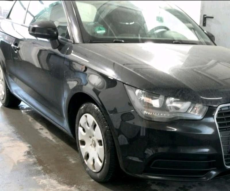 Gebraucht Audi A1 Attraction 85 PS (62 kW) 2012 Schwarz Kleinwagen