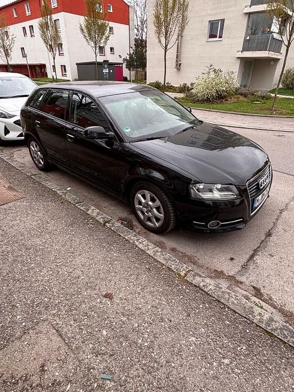 Second-hand Audi A3 Ambiente 105 CP (77 kW) 2011 Negru Hatchback