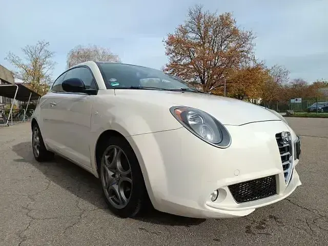 Gebraucht Alfa Romeo MiTo Turismo 105 PS (77 kW) 2014 Weiß Kleinwagen