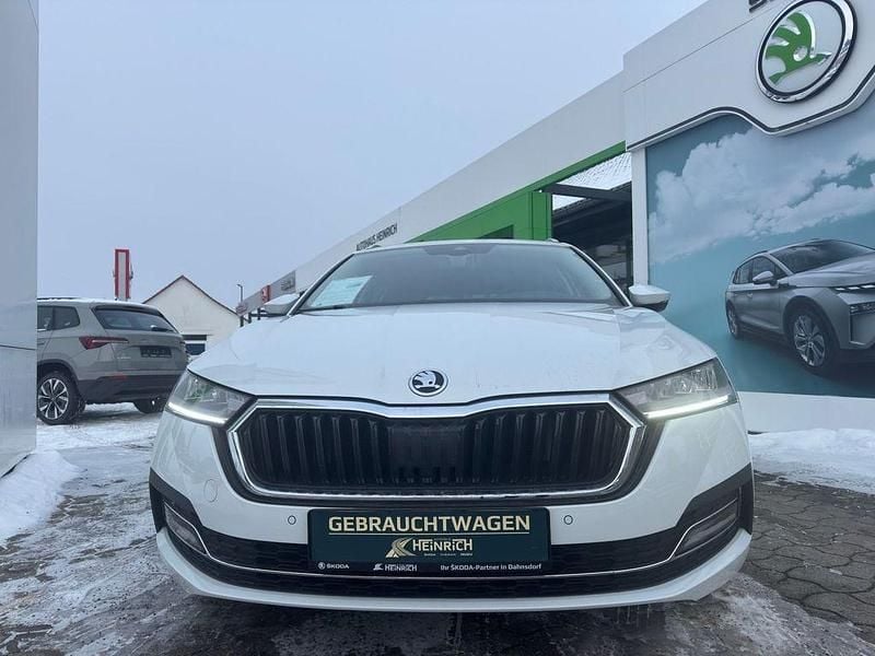Gebraucht Skoda Octavia 116 PS (85 kW) 2022 Weiß Kombi