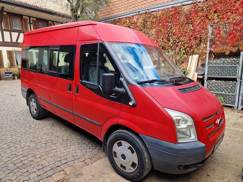 Rot Gebraucht 2012 Ford Transit Van / Kleinbus | 6.900 € (Fairer Preis) - Bild 1/4