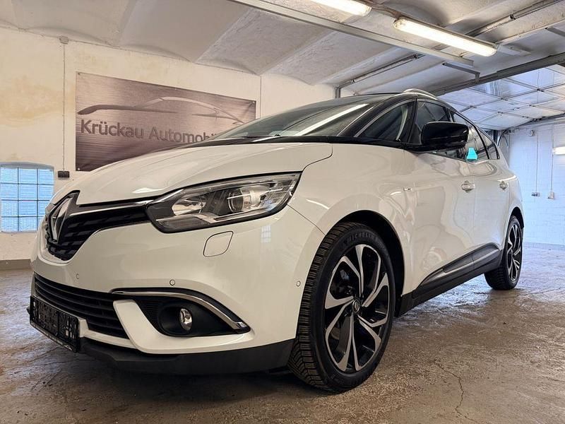 Weiß Gebraucht 2018 Renault Grand Scénic IV Bose Edition Van / Kleinbus | 11.900 € (Guter Preis) - Bild 1/4