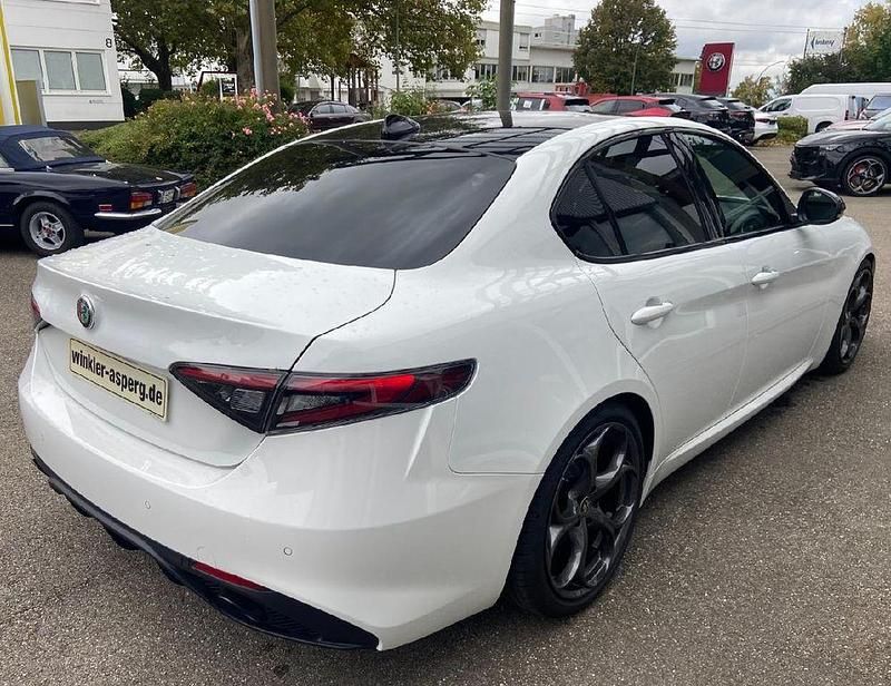 Gebraucht Alfa Romeo Giulia 280 PS (205 kW) 2024 Rot Limousine